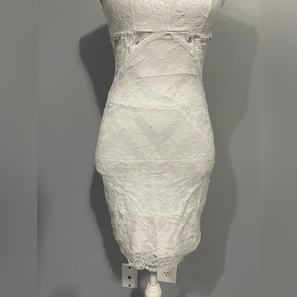 GUESS‎ LACE MINI DRESS - Picture 3 of 11